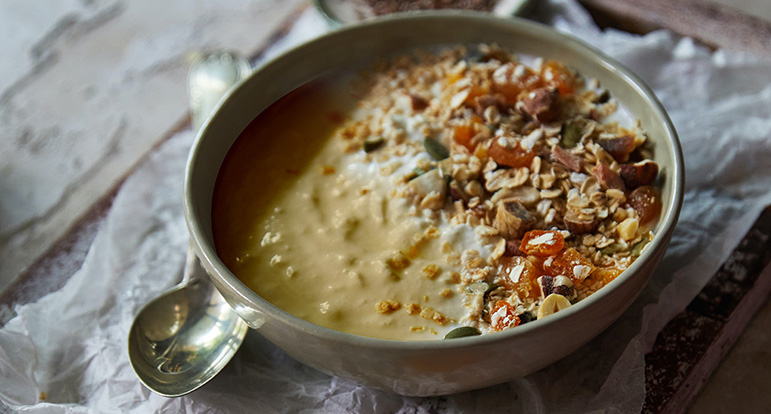 Crackling Praline Yoghurt Topping Recipe - Keventer